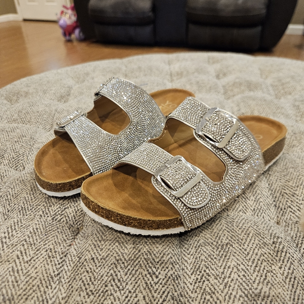 Women's sandals 7